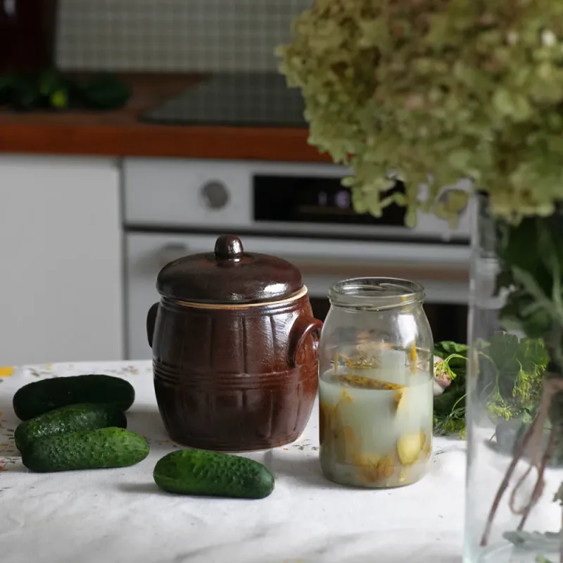 Stoneware Crock with Lid 4.5 L